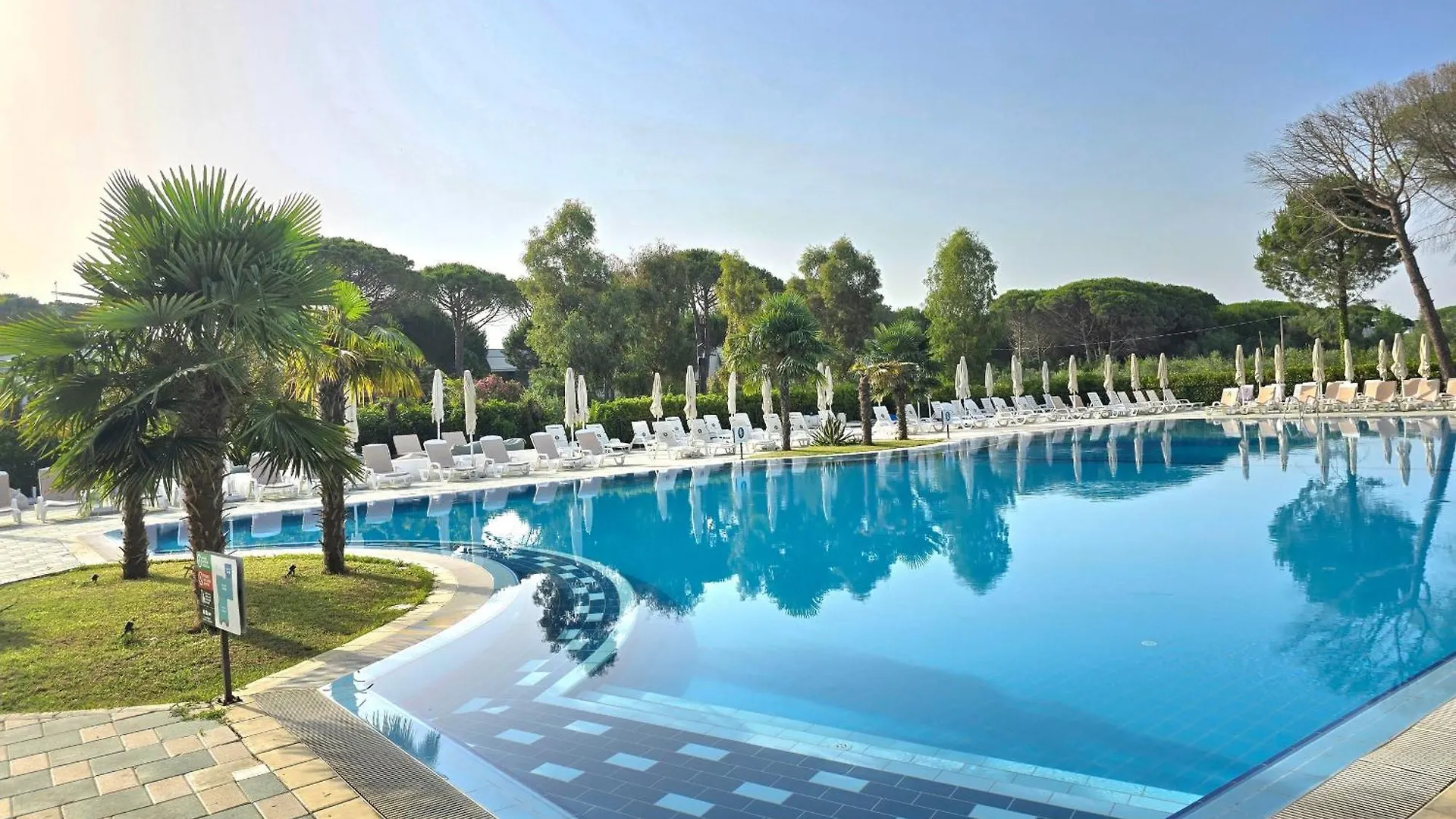 Modern Villas At Perla Resort Δυρράχιο 0*,  Αλβανία